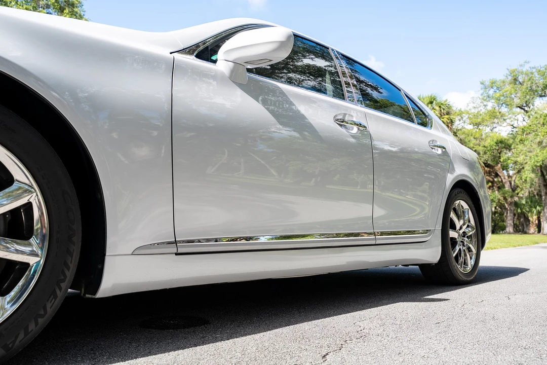 2009 Lexus LS 4th Gen - Image 25 of 31
