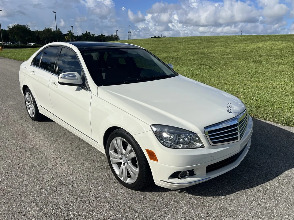 2009 Mercedes-Benz W204 C-Class - Image 12 of 31