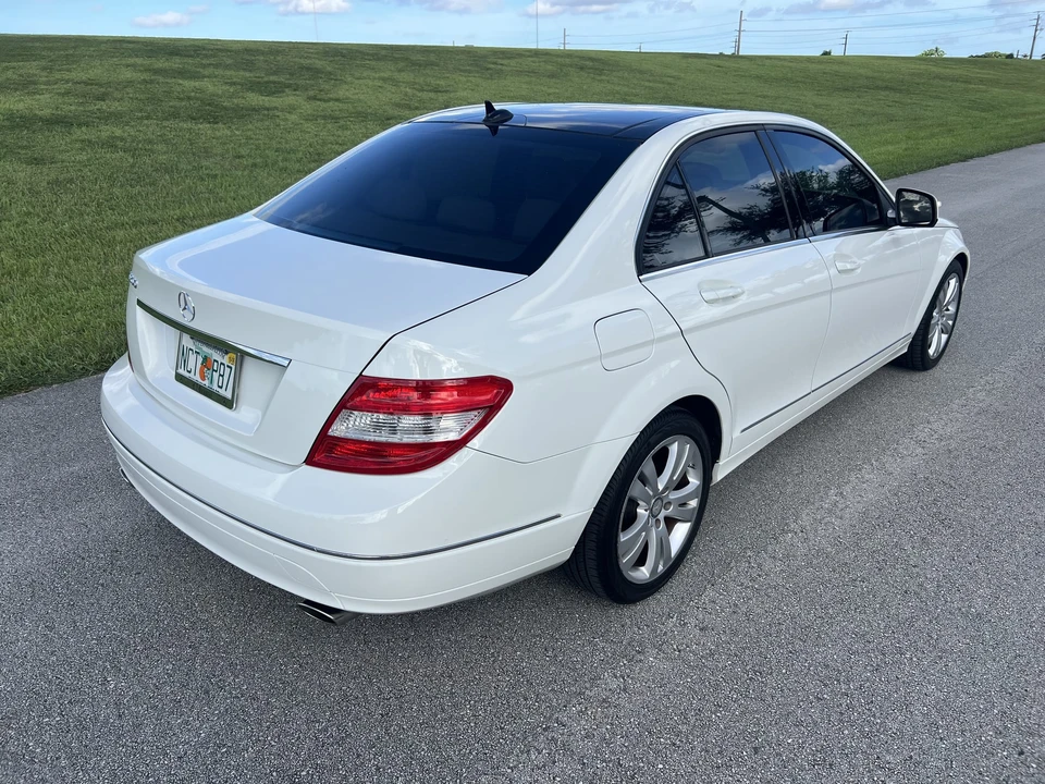 2009 Mercedes-Benz W204 C-Class - Image 23 of 31