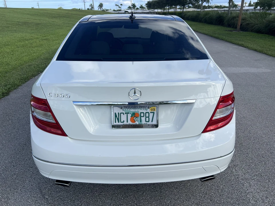 2009 Mercedes-Benz W204 C-Class - Image 28 of 31