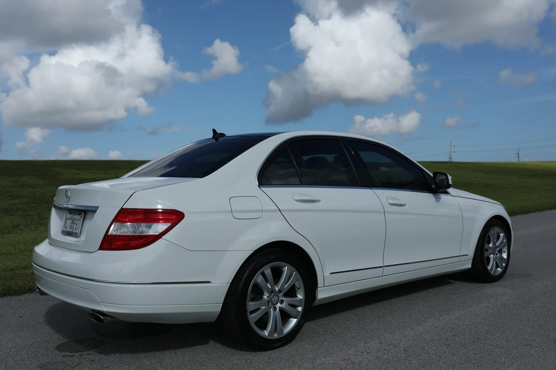 2009 Mercedes-Benz W204 C-Class - Image 21 of 31