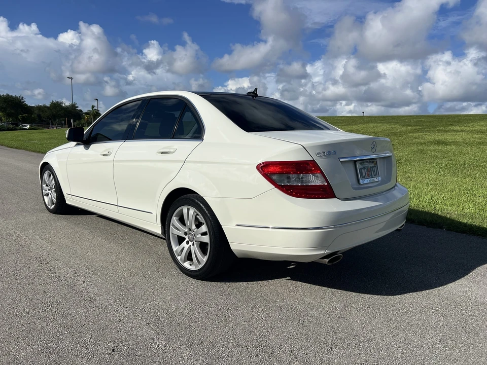 2009 Mercedes-Benz W204 C-Class - Image 30 of 31
