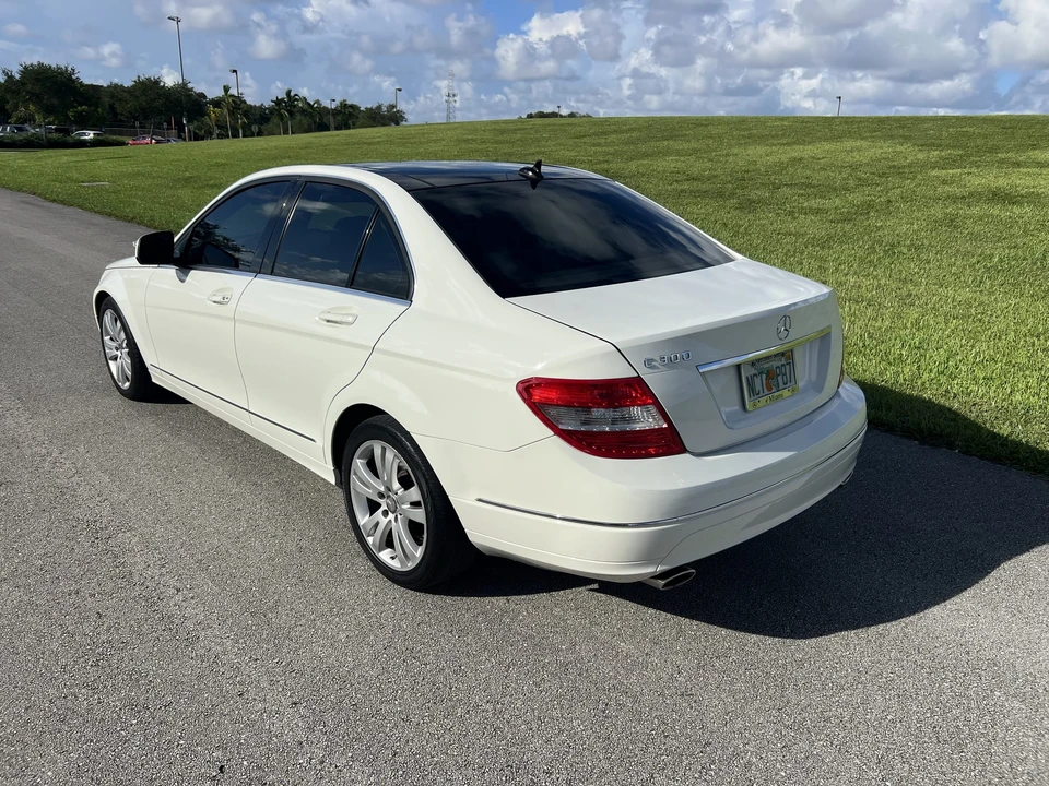 2009 Mercedes-Benz W204 C-Class - Image 31 of 31