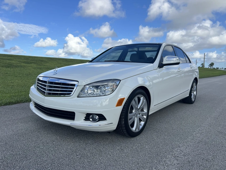 2009 Mercedes-Benz W204 C-Class - Image 3 of 31