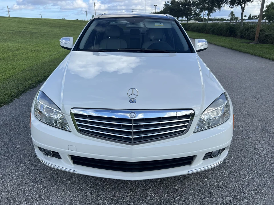 2009 Mercedes-Benz W204 C-Class - Image 9 of 31