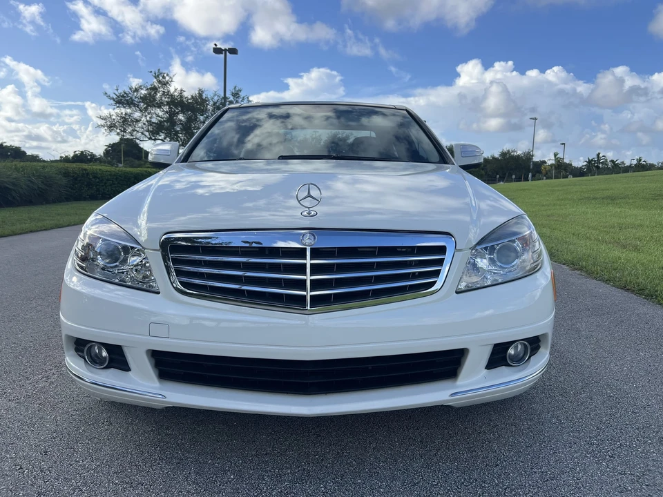 2009 Mercedes-Benz W204 C-Class - Image 11 of 31