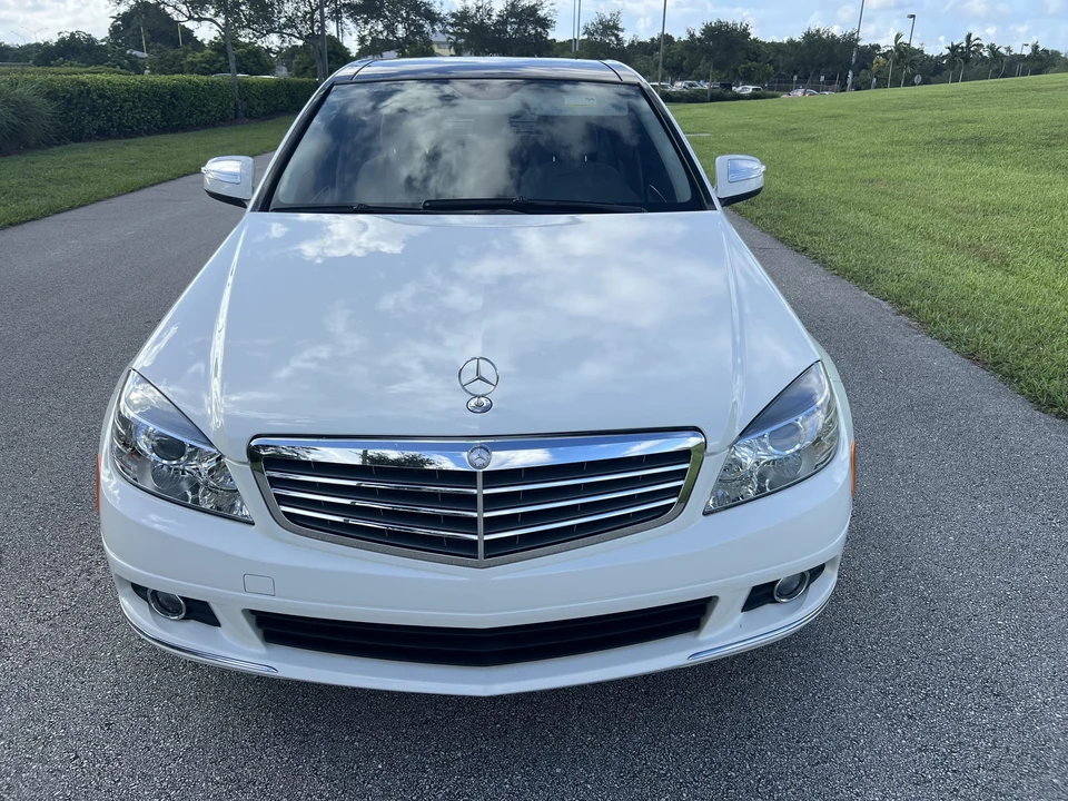 2009 Mercedes-Benz W204 C-Class - Image 8 of 31