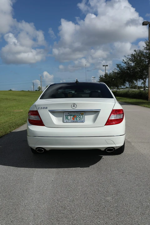 2009 Mercedes-Benz W204 C-Class - Image 24 of 31