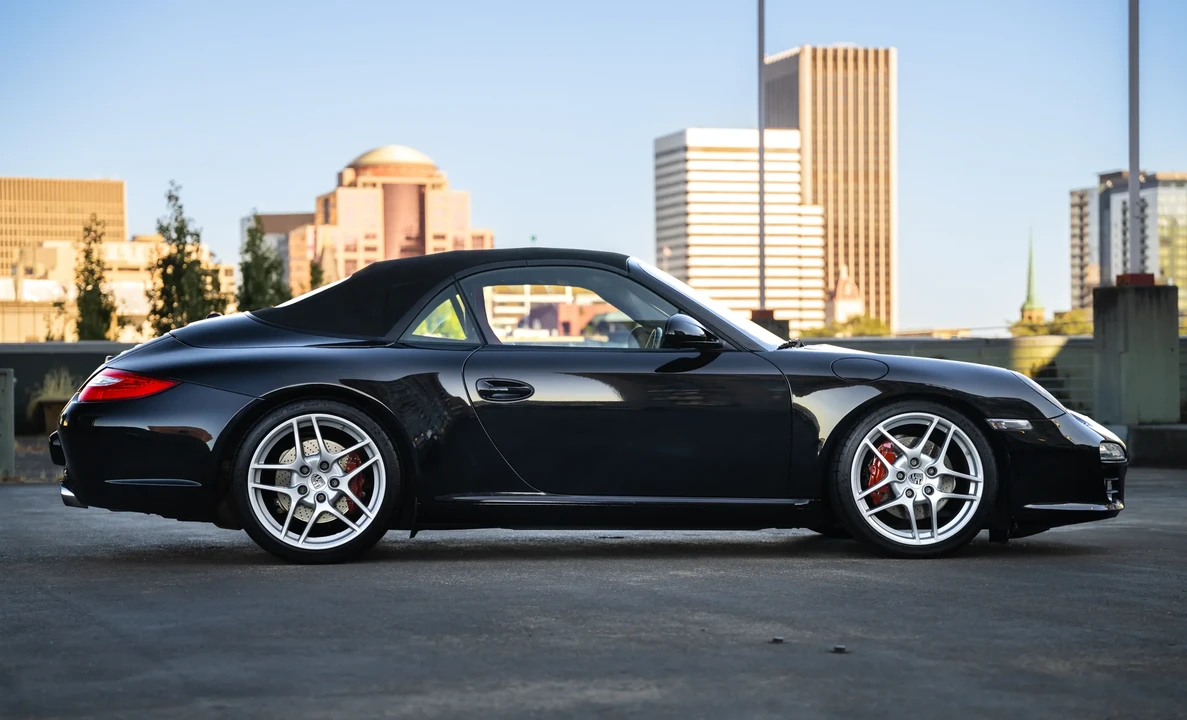 2009 Porsche 997 Carrera S - Image 12 of 31