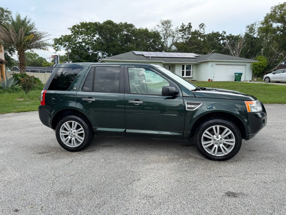 2010 Land Rover Freelander - Image 2 of 31