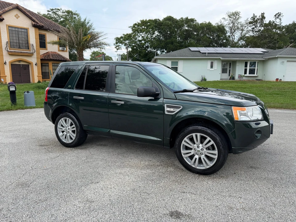 2010 Land Rover Freelander - Image 5 of 31