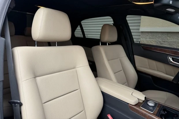 2010 Mercedes-Benz W212 E-Class - Image 4 of 7