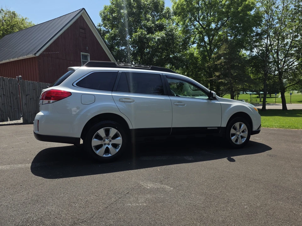 2010 Subaru Outback 4th Gen - Image 19 of 31