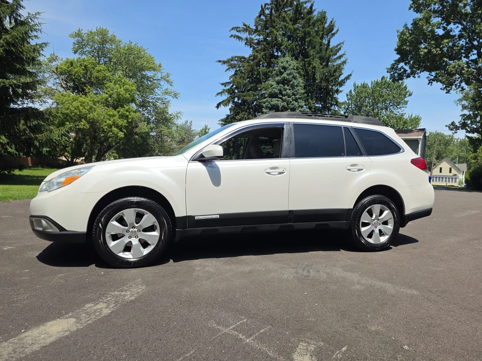 2010 Subaru Outback 4th Gen - Image 10 of 31