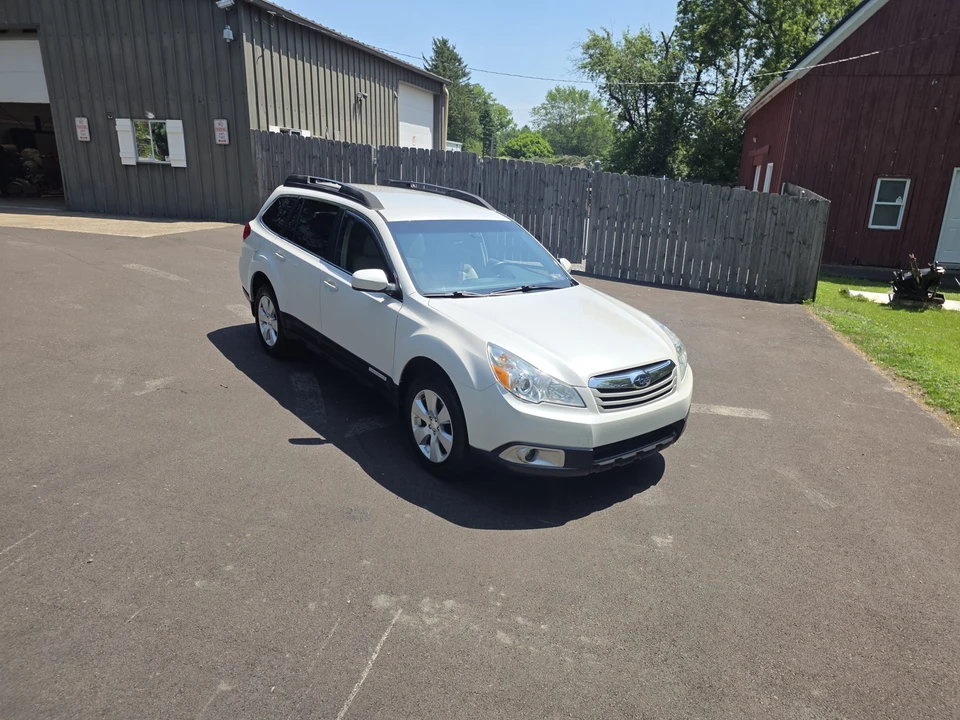 2010 Subaru Outback 4th Gen - Image 21 of 31