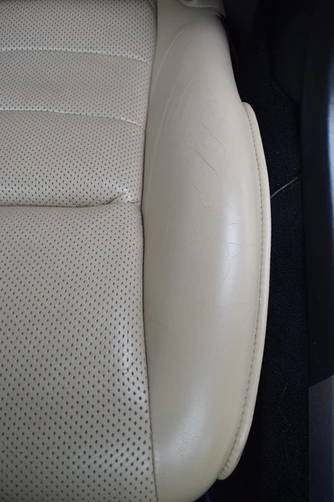 2011 Aston Martin Rapide - Image 29 of 31