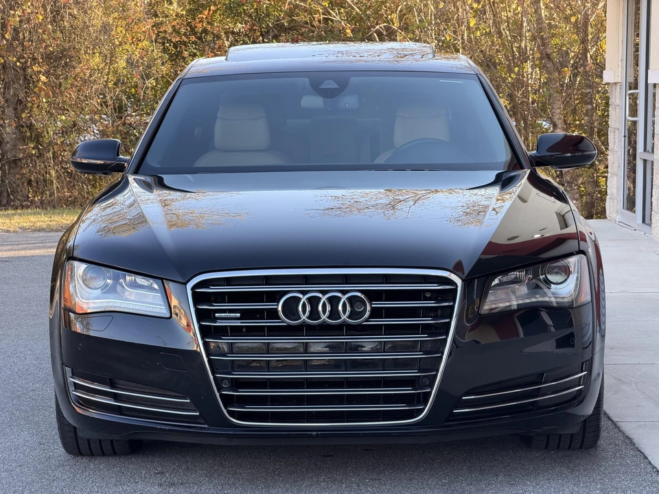 2011 Audi D4 A8 - Image 3 of 31