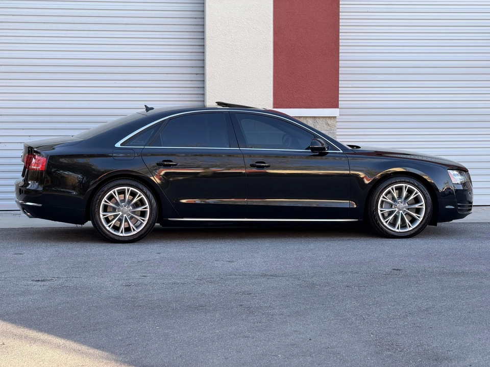 2011 Audi D4 A8 - Image 8 of 31