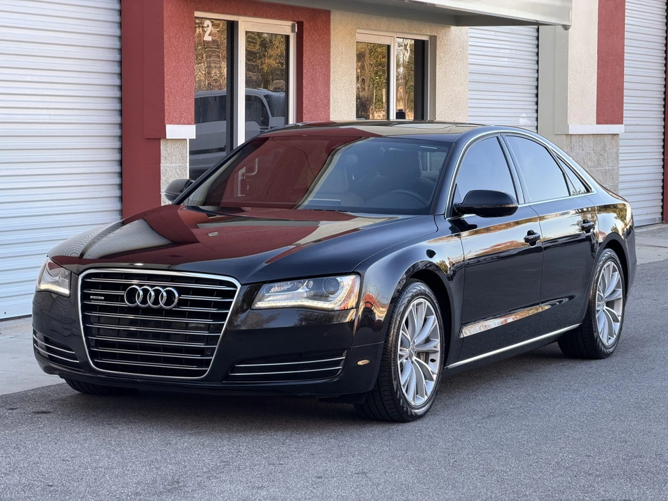 2011 Audi D4 A8 - Image 2 of 31