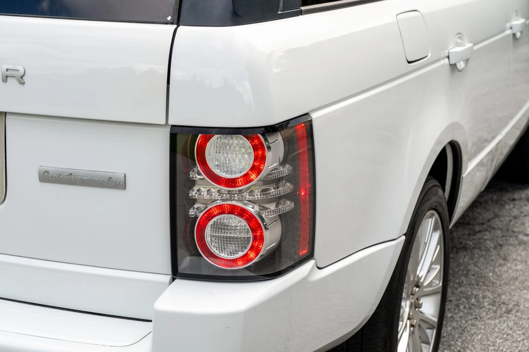 2011 Land Rover Range Rover L322 - Image 20 of 31