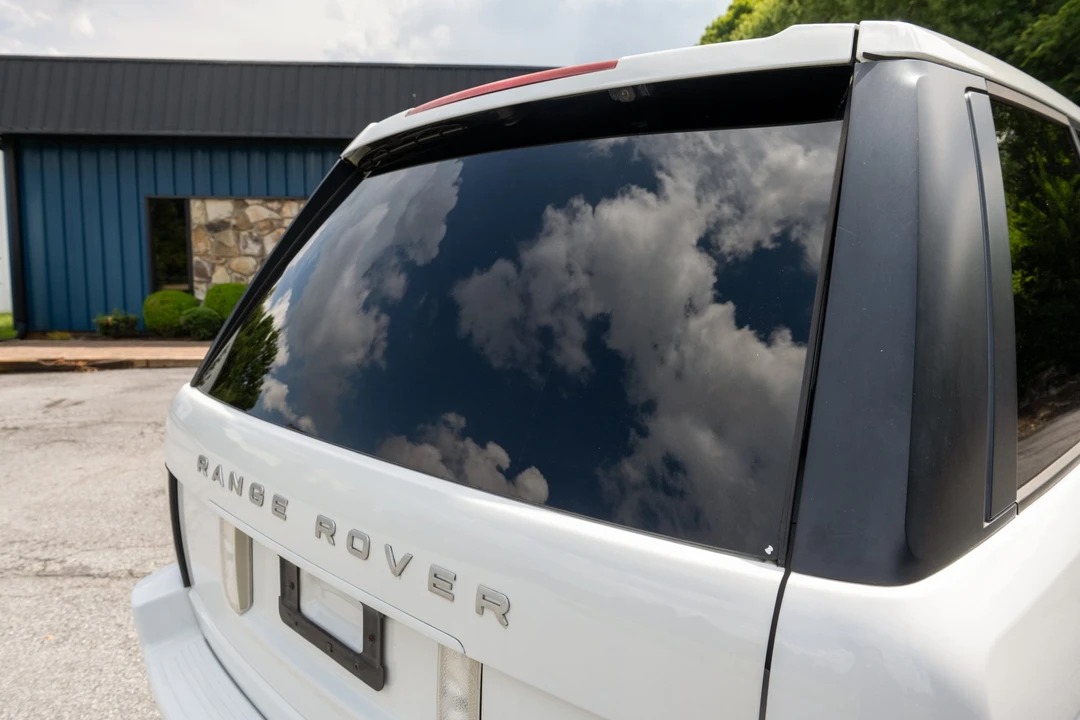 2011 Land Rover Range Rover L322 - Image 26 of 31