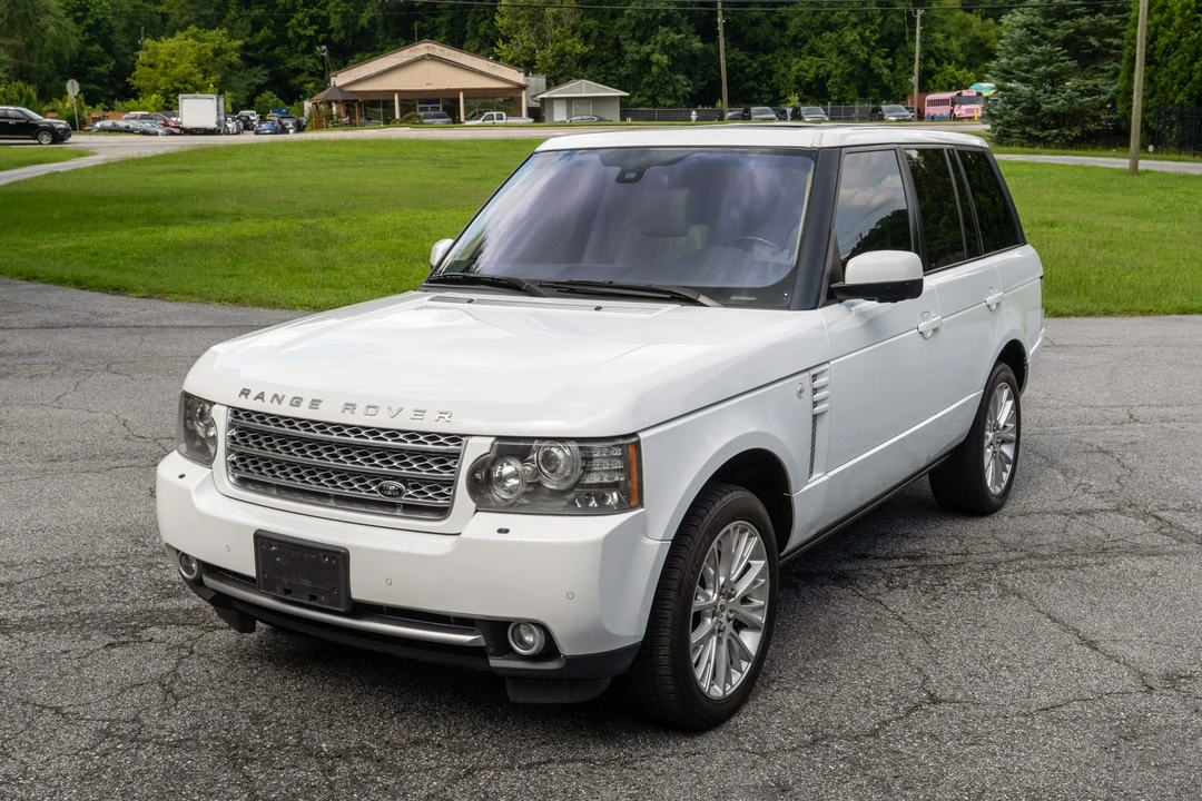 2011 Land Rover Range Rover L322 - Image 2 of 31