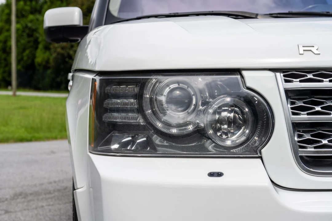 2011 Land Rover Range Rover L322 - Image 17 of 31