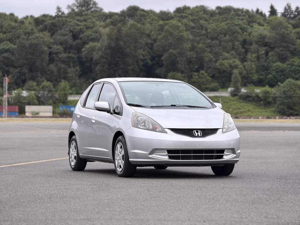 2012 Honda Fit - Image 10 of 31
