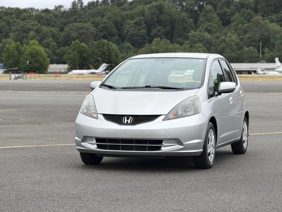 2012 Honda Fit - Image 2 of 31