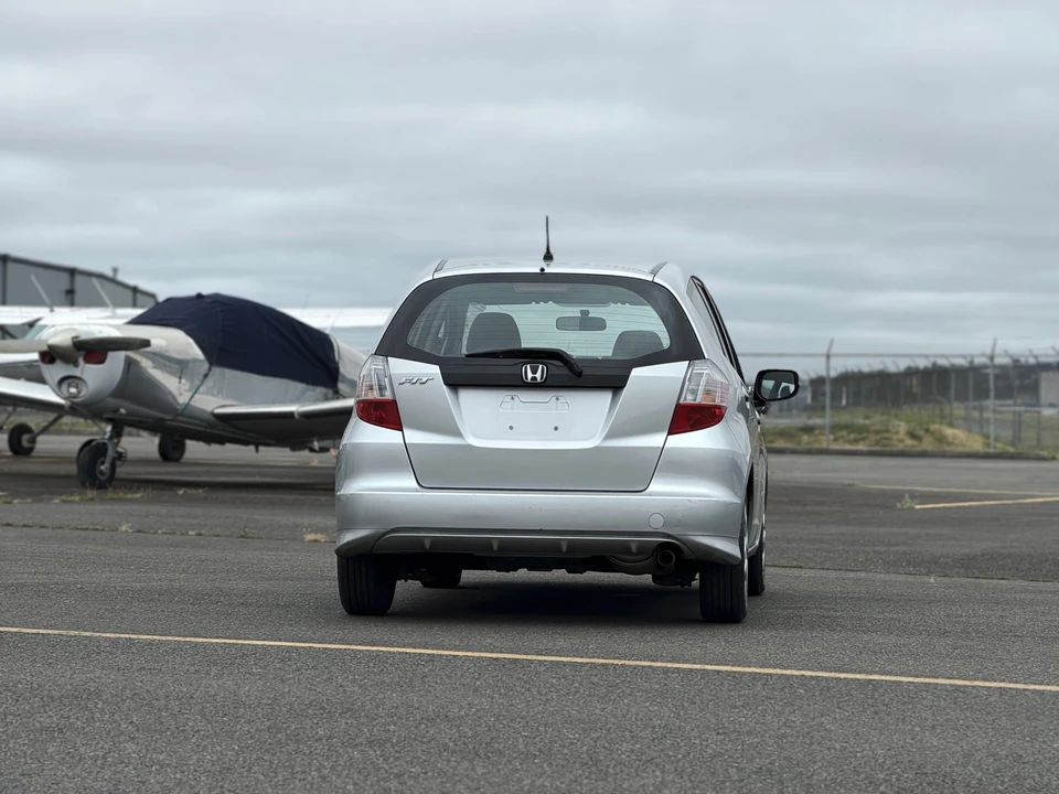2012 Honda Fit - Image 27 of 31