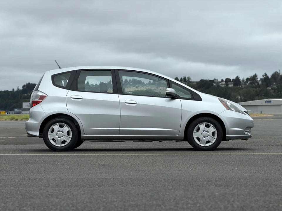 2012 Honda Fit - Image 18 of 31