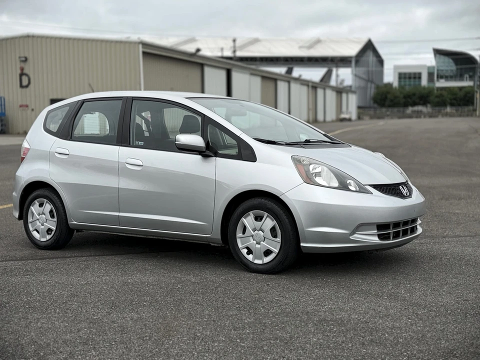 2012 Honda Fit - Image 16 of 31