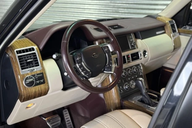 2012 Land Rover Range Rover L322 - Image 6 of 9