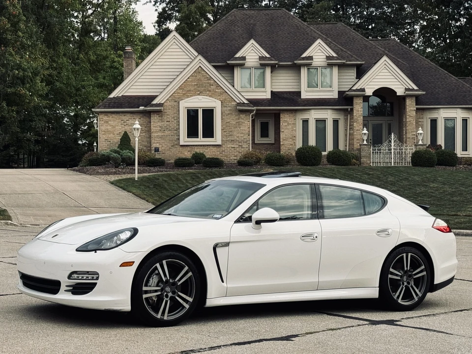 2012 Porsche 970 Panamera S - Image 2 of 31