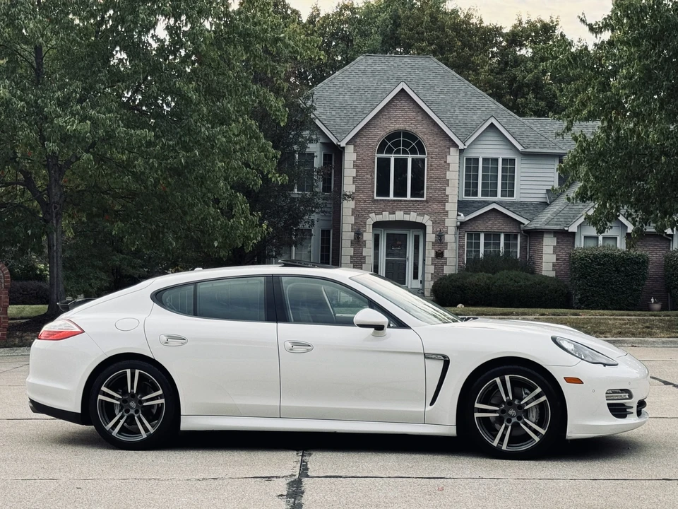 2012 Porsche 970 Panamera S - Image 14 of 31