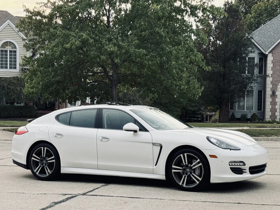 2012 Porsche 970 Panamera S - Image 13 of 31