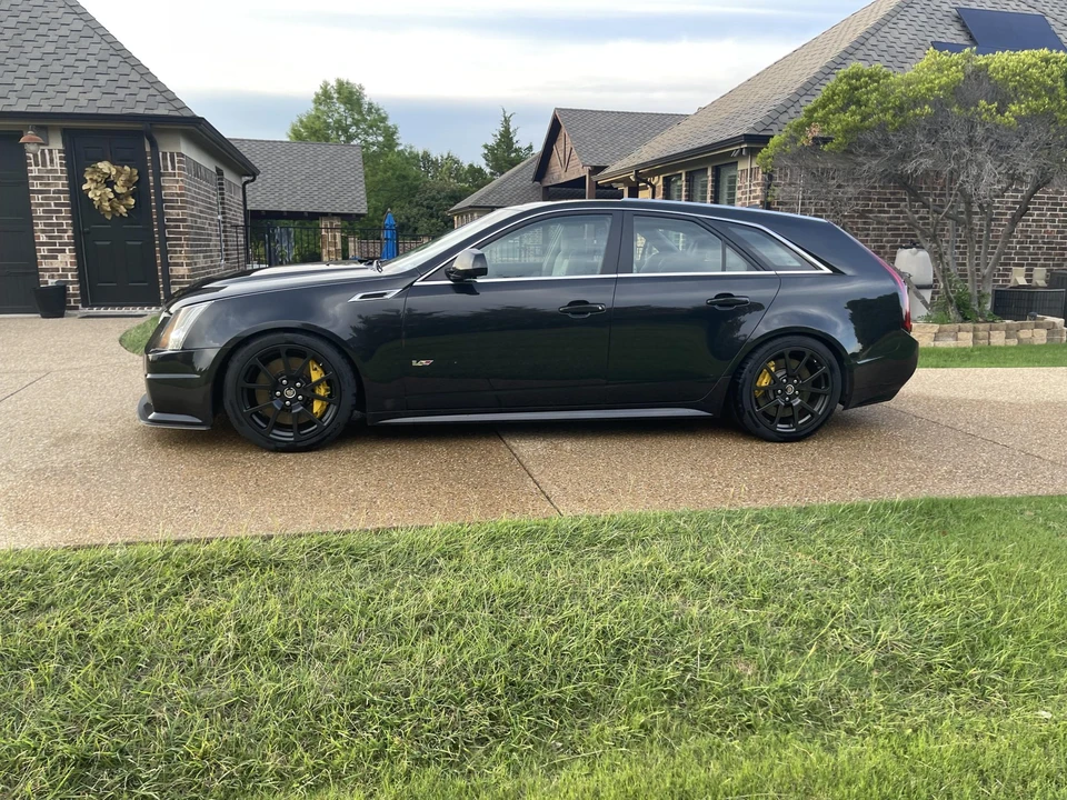 2013 Cadillac CTS-V 2nd Gen - Image 2 of 31