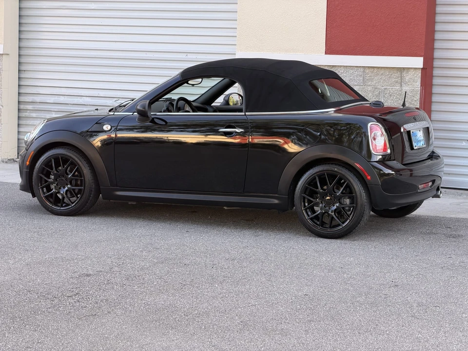 2013 Mini Coupe & Roadster - Image 28 of 31