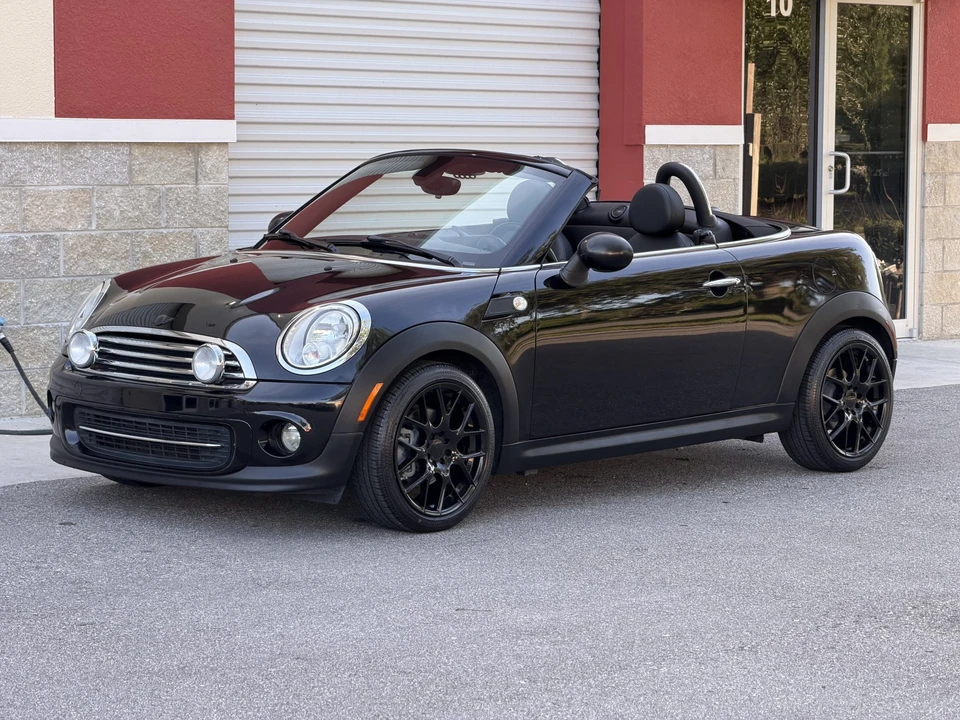 2013 Mini Coupe & Roadster - Image 3 of 31