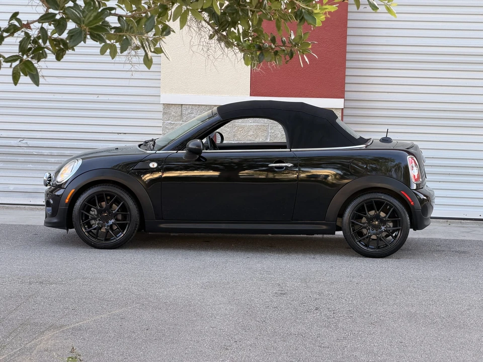 2013 Mini Coupe & Roadster - Image 29 of 31
