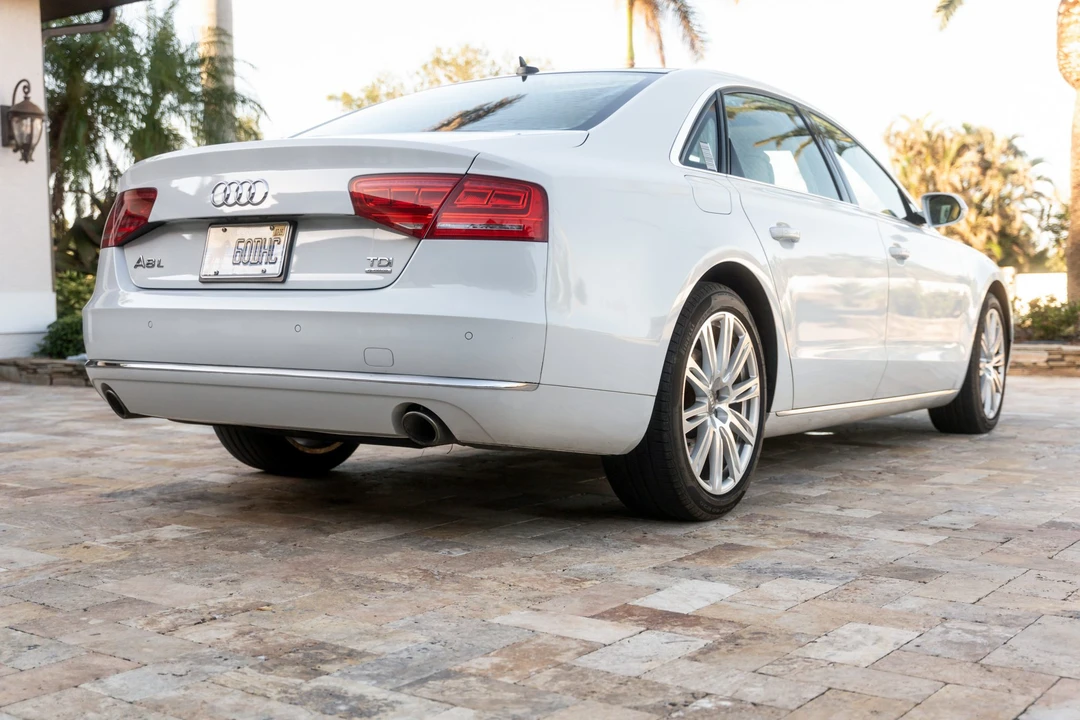 2014 Audi D4 A8 - Image 6 of 31