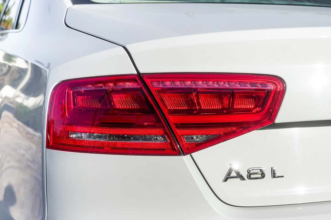 2014 Audi D4 A8 - Image 25 of 31