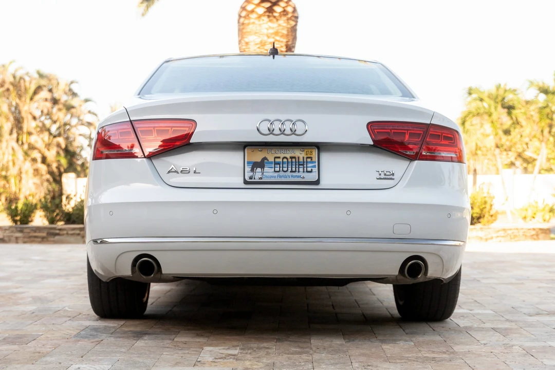 2014 Audi D4 A8 - Image 5 of 31