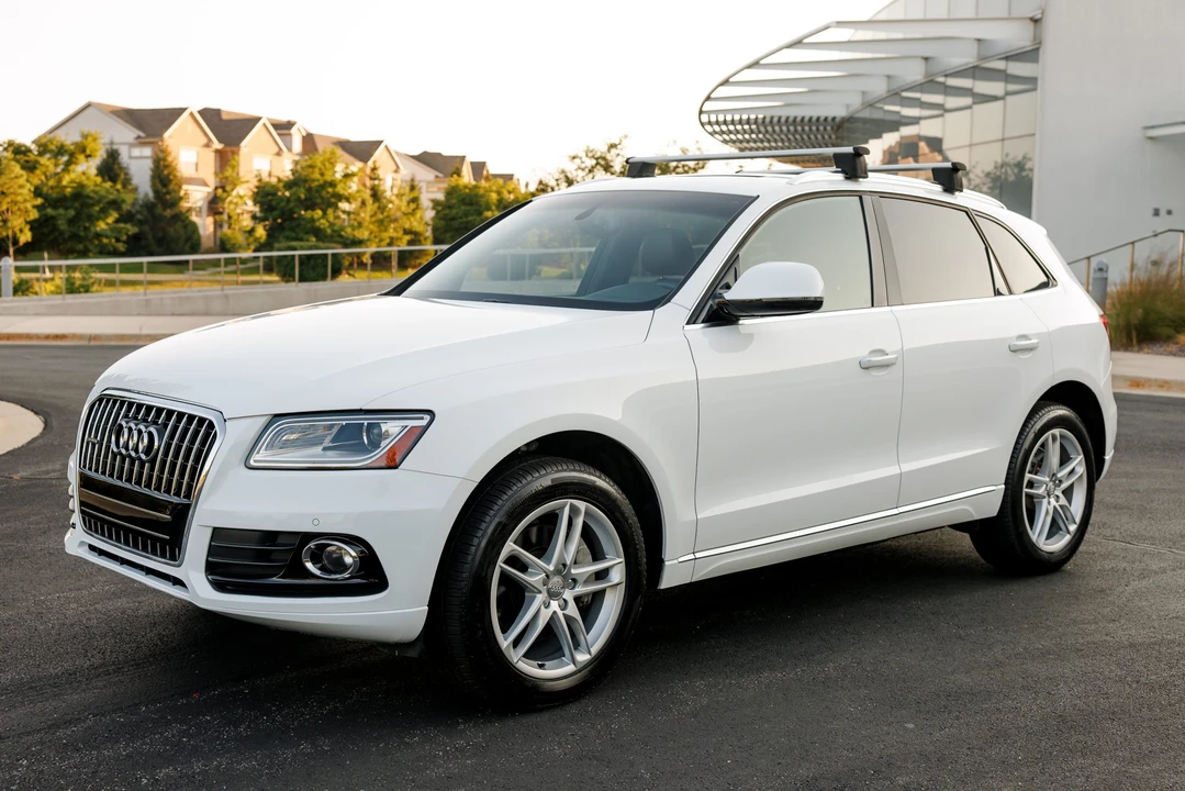 2015 Audi 8R Q5 - Image 2 of 31