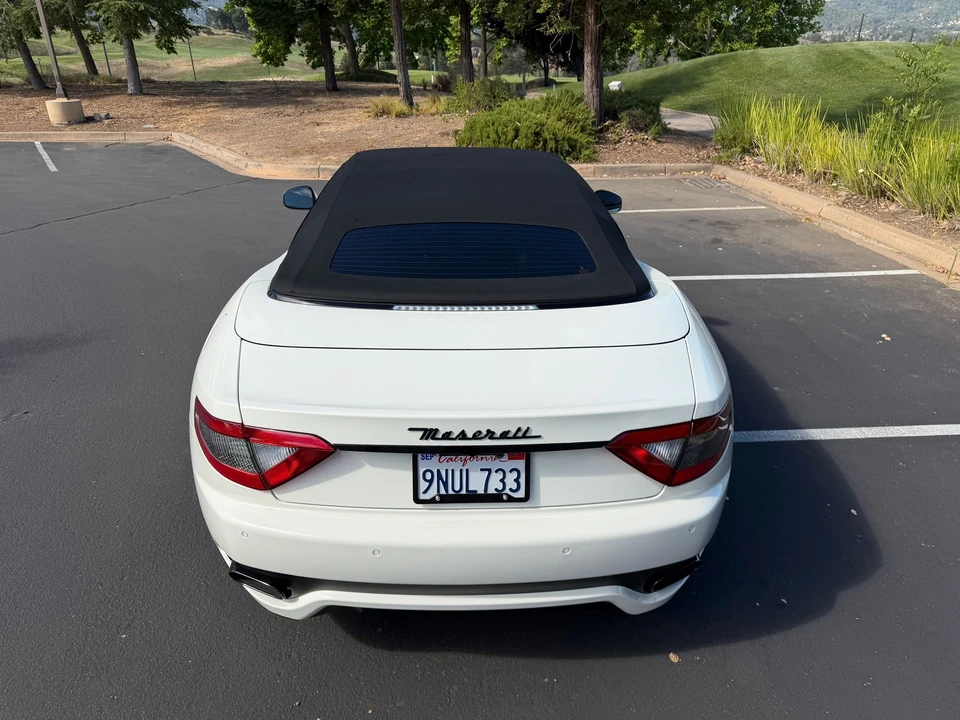 2015 Maserati GranTurismo 1st Gen - Image 17 of 31