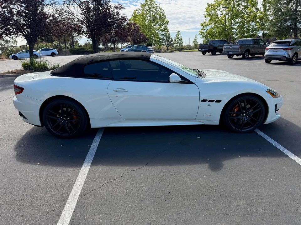 2015 Maserati GranTurismo 1st Gen - Image 15 of 31