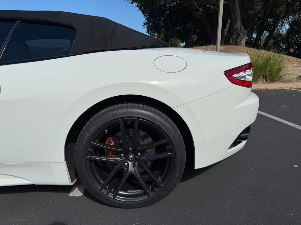 2015 Maserati GranTurismo 1st Gen - Image 27 of 31
