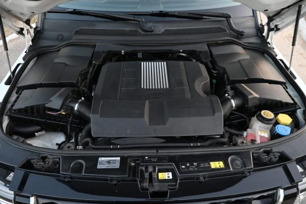 2016 Land Rover Discovery 4th Gen - Image 6 of 7