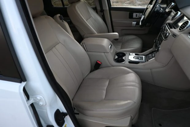 2016 Land Rover Discovery 4th Gen - Image 4 of 7