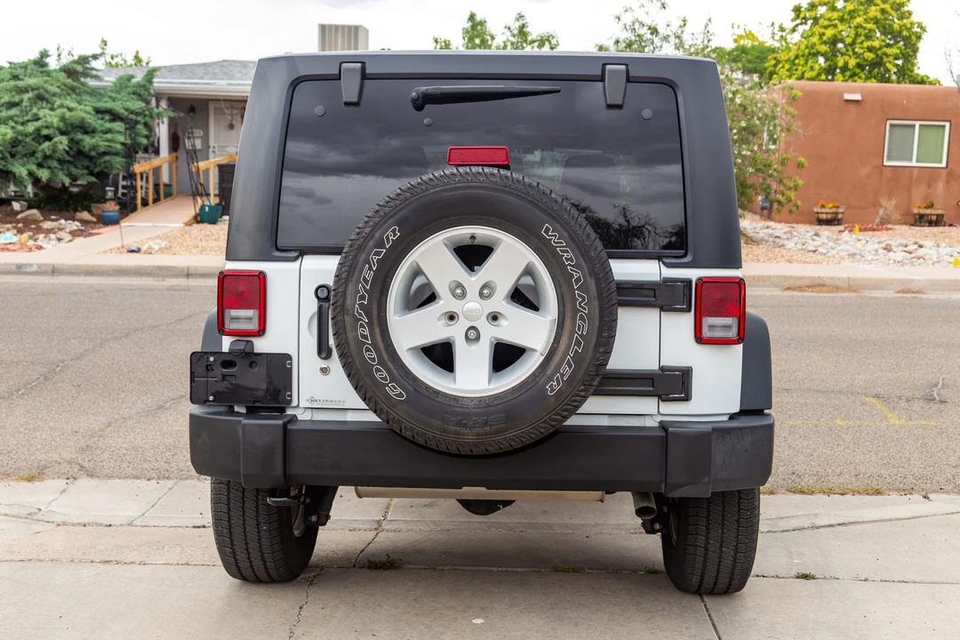 2017 Jeep JK Wrangler - Image 6 of 31